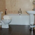 ウッドランズ ゲストハウス