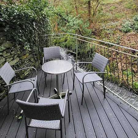 Konukevi Woodlands 4*