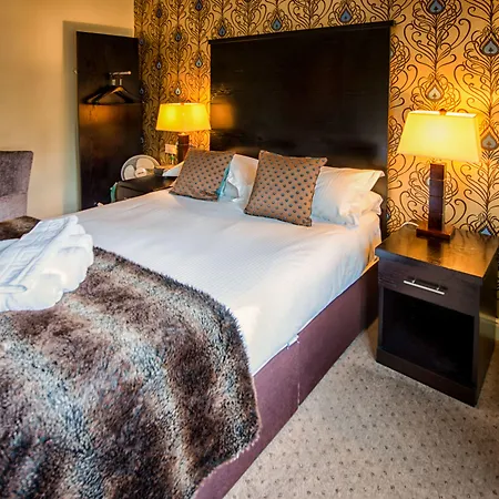 Konukevi Woodlands 4*