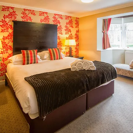 ウッドランズ ゲストハウス 4*