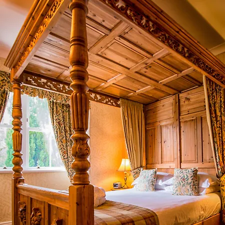 ウッドランズ ゲストハウス 4*