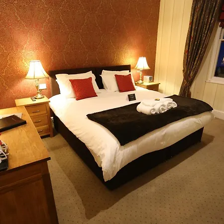 Woodlands 4*