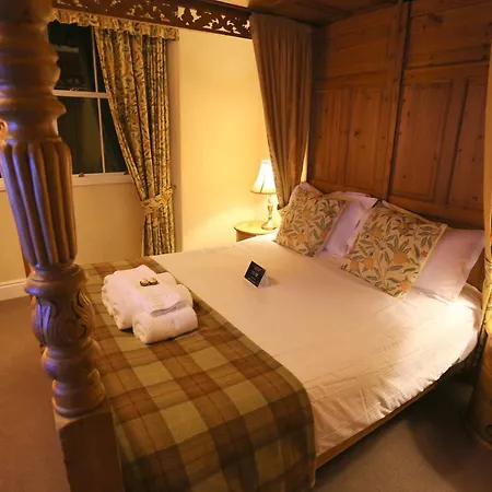 Woodlands Pensión 4*