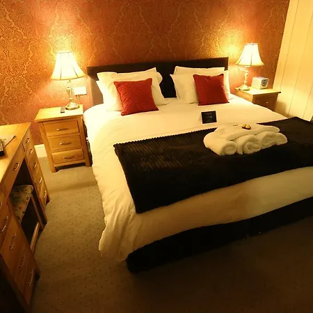 Woodlands Pensión 4*