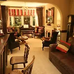 Woodlands 4*