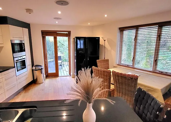 Woodlands بيت ضيافة